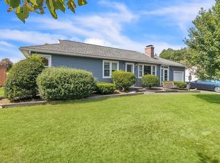 48 Greenlawn St, Springfield, MA 01119