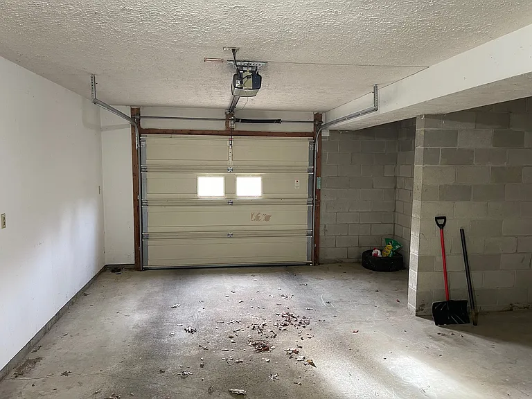 926 Timber Ln — Photo 11