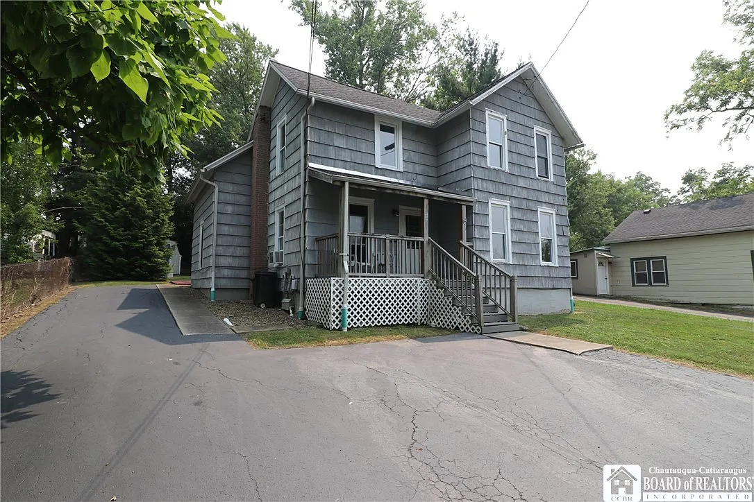 12 Henry St photo 1