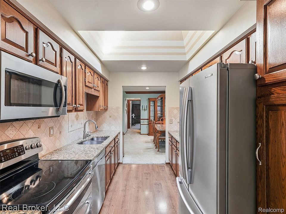 14745 Mystic Ct, photo 30