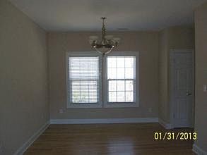 5th image of 110 Folly Bend Dr