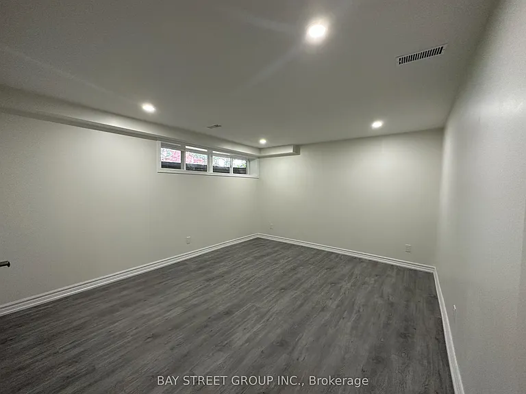 17 Kilkenny Dr #LOWER — Photo 11