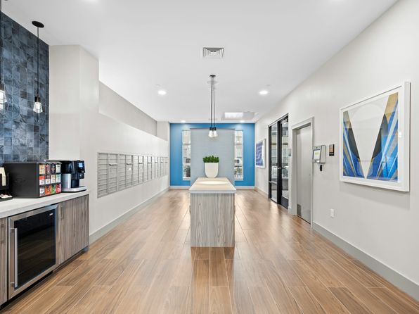 83 Pleasant Valley St #101