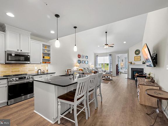 3rd image of 222 Moorings Cir #126