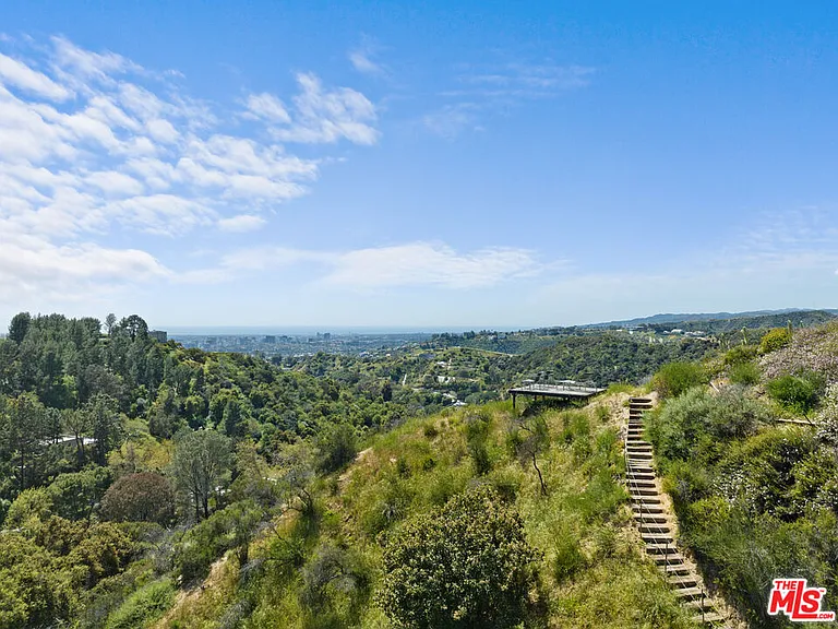 2207 Bowmont Dr — Photo 56