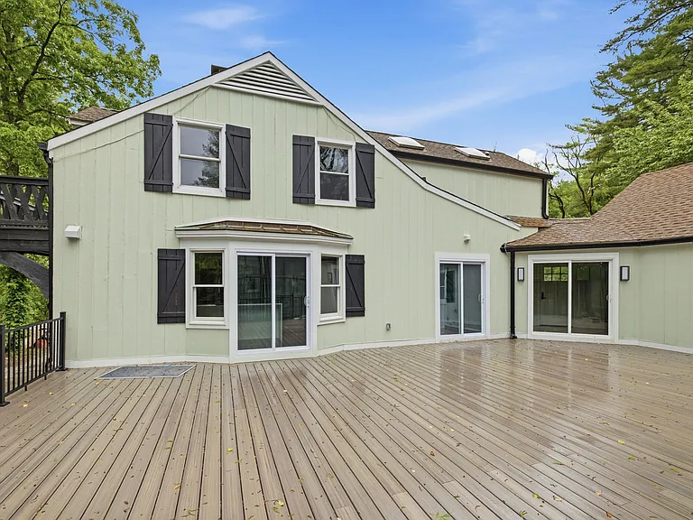 1 Tulip Tree Ln — Photo 8