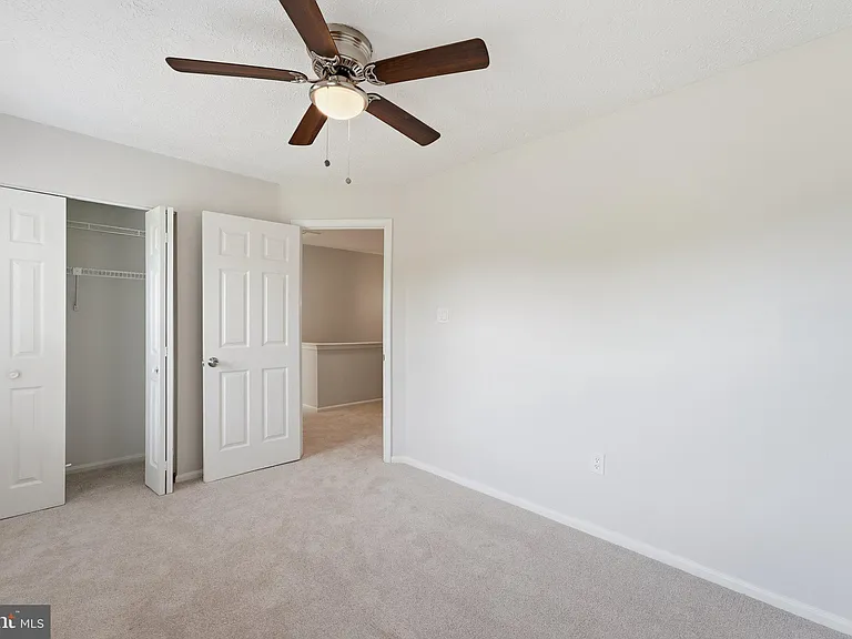 E Rosecroft Village Cir — Photo 22