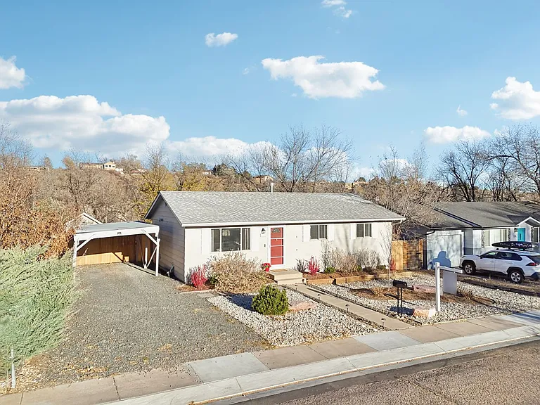 1235 Tonka Ave — Photo 5