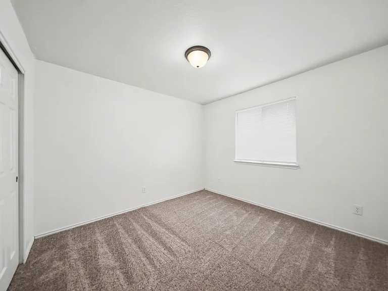 1804 Lobrecht Ct — Photo 19