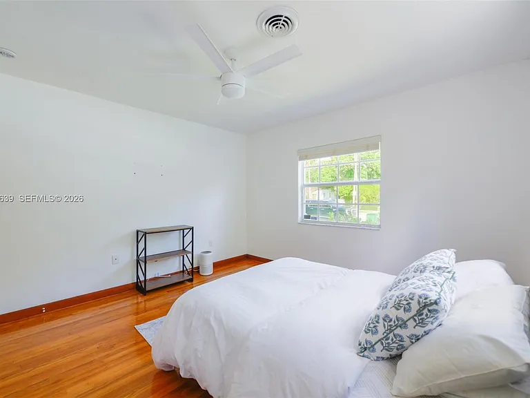 3031 SW 2nd Ave — Photo 23