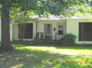 920 Maple St, Lancaster, TX 75146