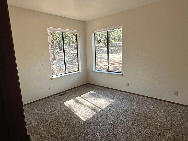 19099 Rock Ridge Dr — Photo 13