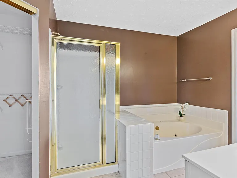 4188 E Village Dr — Photo 20
