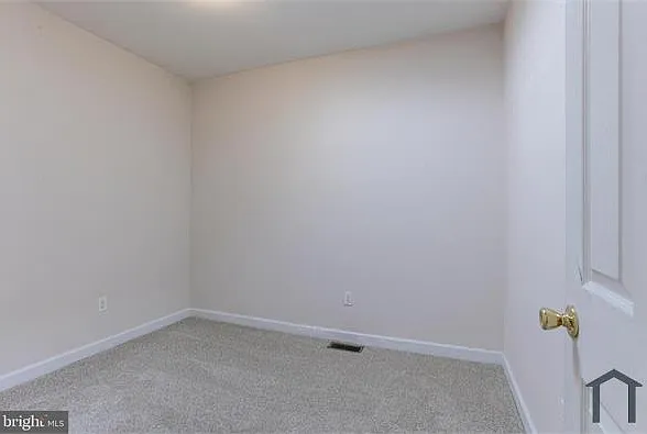1209 Carroll St — Photo 8