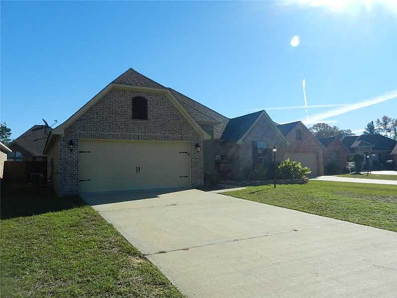 1st image of 411 Blackwood Cir