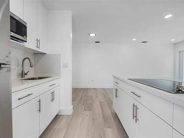 2641 SW 29th Ct #2641 — Photo 8