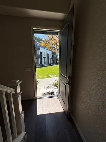555 Clover Cir — Photo 10