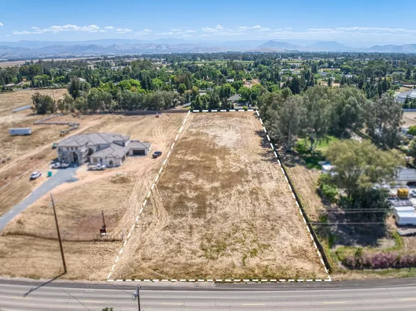 6400 N McCall Ave, Clovis, CA 93619