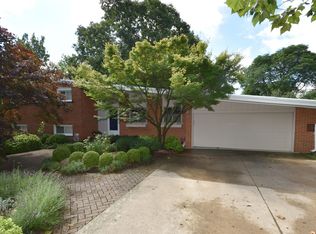 32743 Hearthstone Rd, Farmington Hills, MI 48334