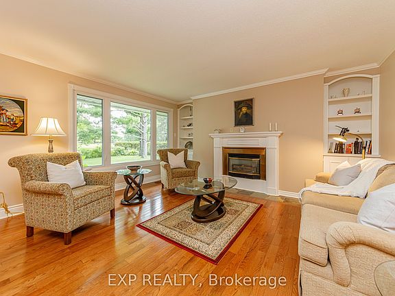 4th image of 1299 Fairway Dr
