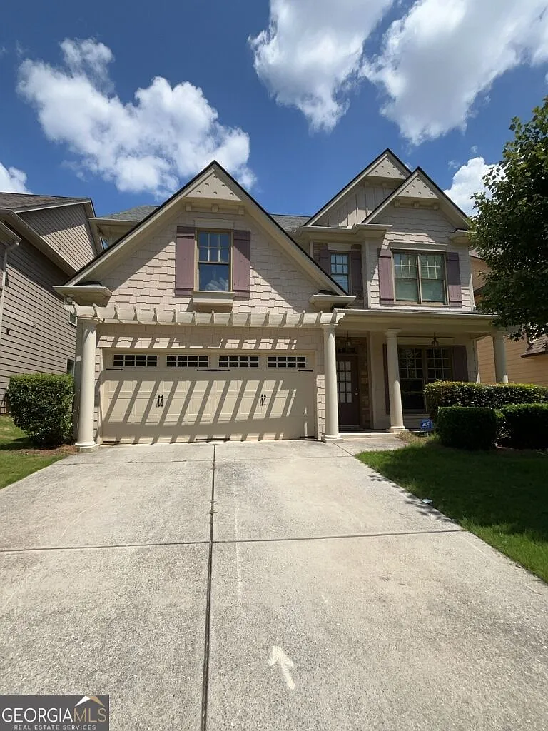 4 bed, 2.5 bath, 2414 sqft, $2,495 — Photo 1