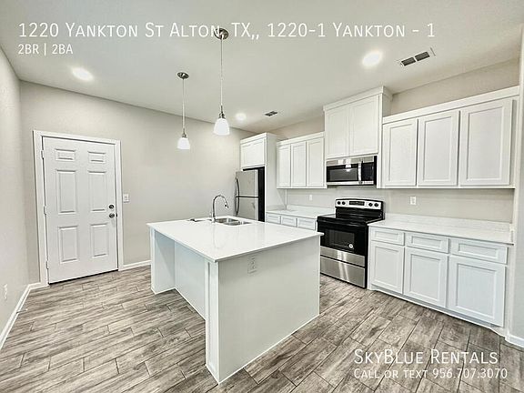 4th image of 1220 S Yankton St #1