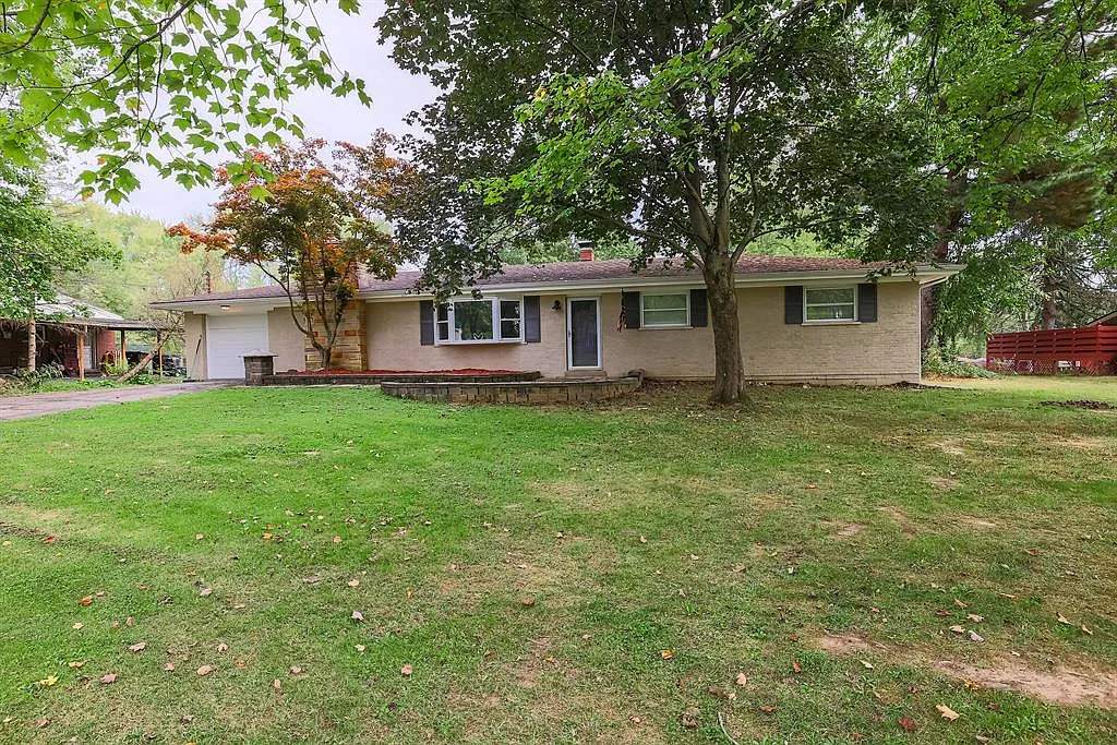 5610 Garrett Dr photo 1