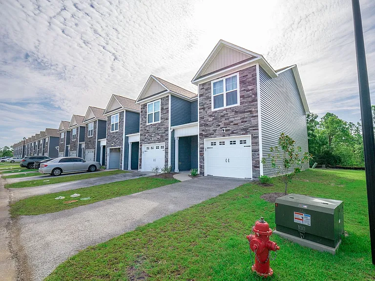 355 S Stingray Ln — Photo 3