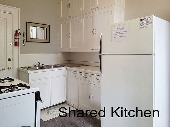 5th image of 102 S 5th St #3