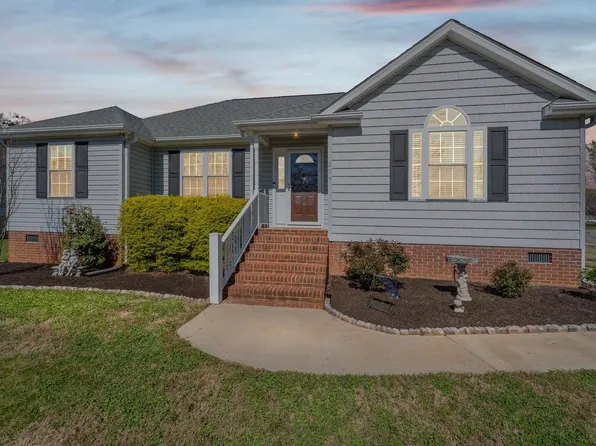 504 Belcher Home Pl, Boiling Springs, SC 29316