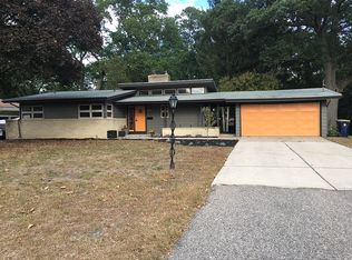 2610 Carlton Ave NE, Grand Rapids, MI 49505