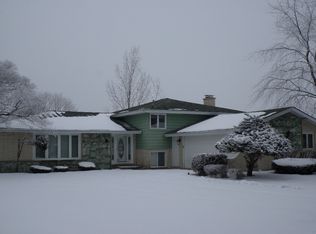 1910 Gordon Ct, Darien, IL 60561