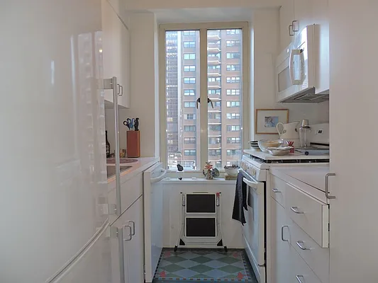 Rented by essential NEW YORK Real Estate | media 5