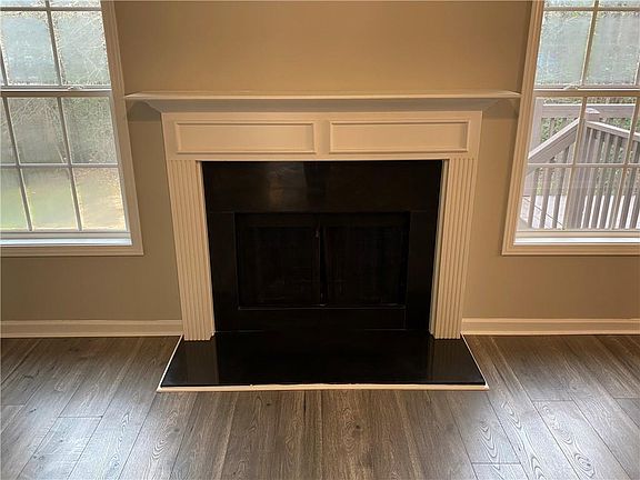 5th image of 150 Longstreet Cir