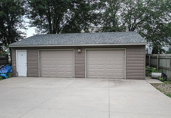 2nd image of 123 Juniper Ct