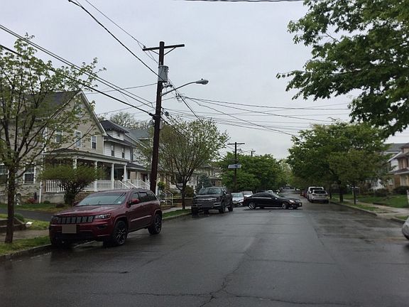 5th image of 164 De Witt Ave