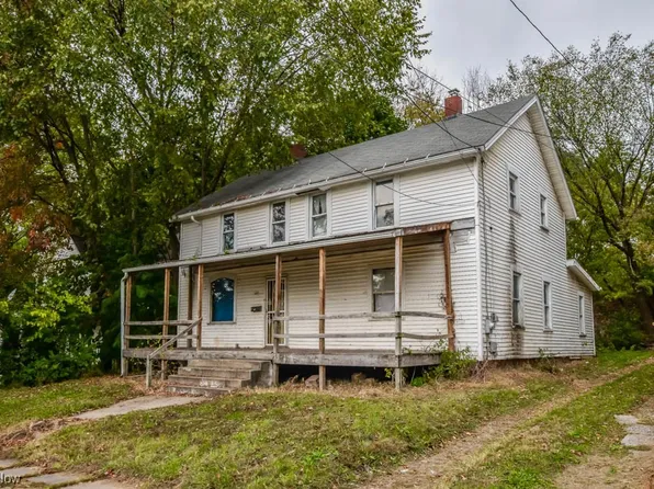 1011 3rd St SW, Canton, OH 44707