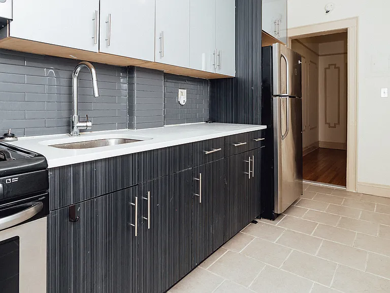 378 Saint Johns Pl #3L — Photo 7