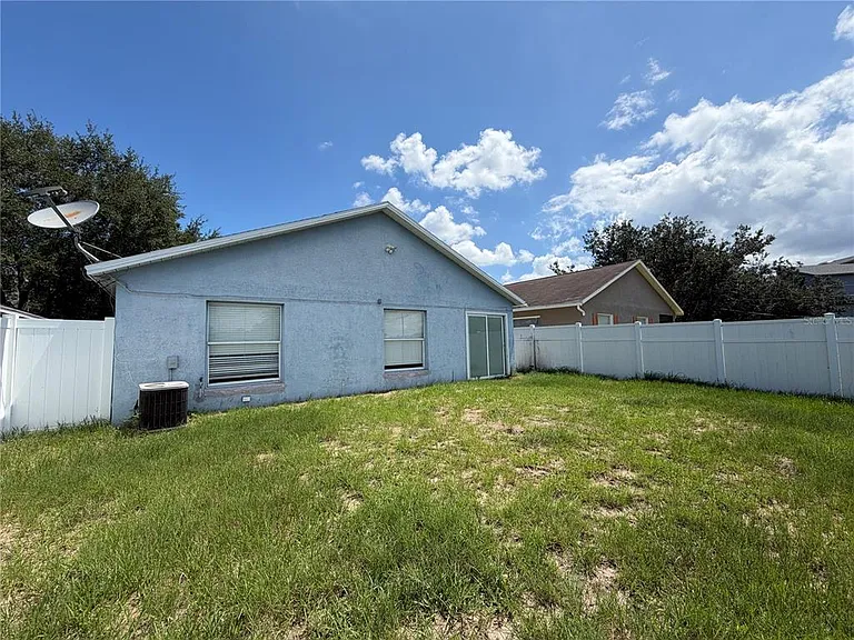 2427 Camden Oaks Pl — Photo 18
