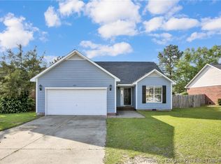 1212 Alexwood Dr, Hope Mills, NC 28348