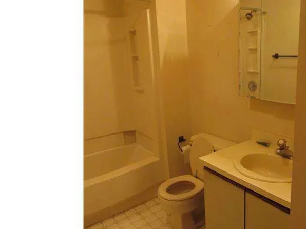 800 Avondale Rd, Wallingford, PA 19086