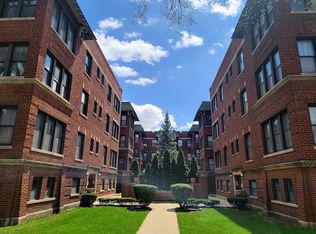 843 W Washington Blvd #617389143, Oak Park, IL 60302