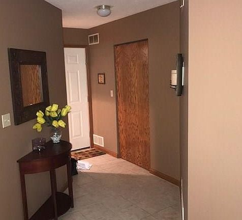 3rd image of 4046 Saint Andrews Ct APT 5
