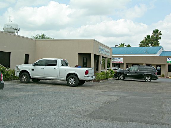 3rd image of 200 W Expressway 83