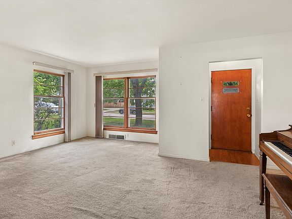 2nd image of 215 N Mill St