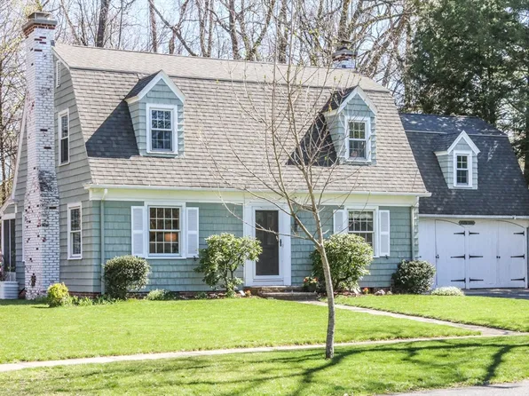 56 Dartmouth Rd, Longmeadow, MA 01106