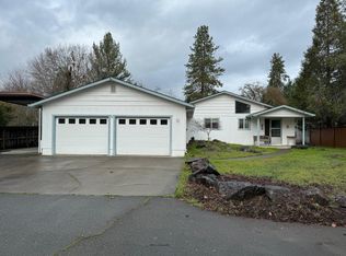 414 NW Manzanita Ave, Grants Pass, OR