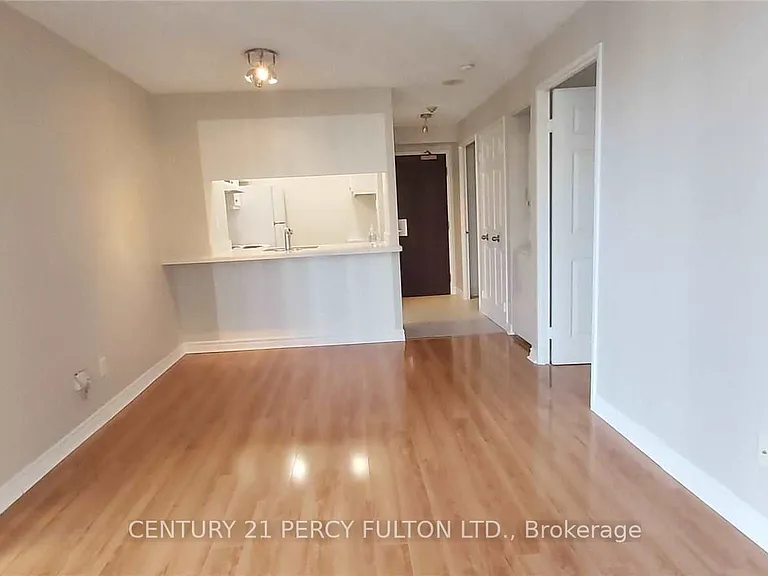 736 Bay St #1512 — Photo 7