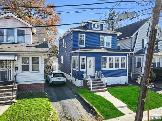 1st image of 64 Elmwood Ter