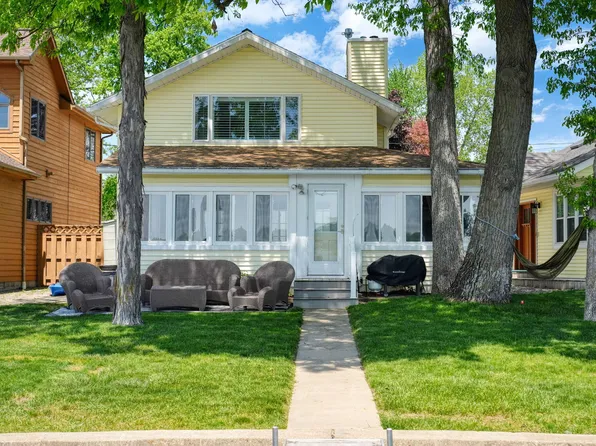 8588 N Shore Dr, Clarklake, MI 49234